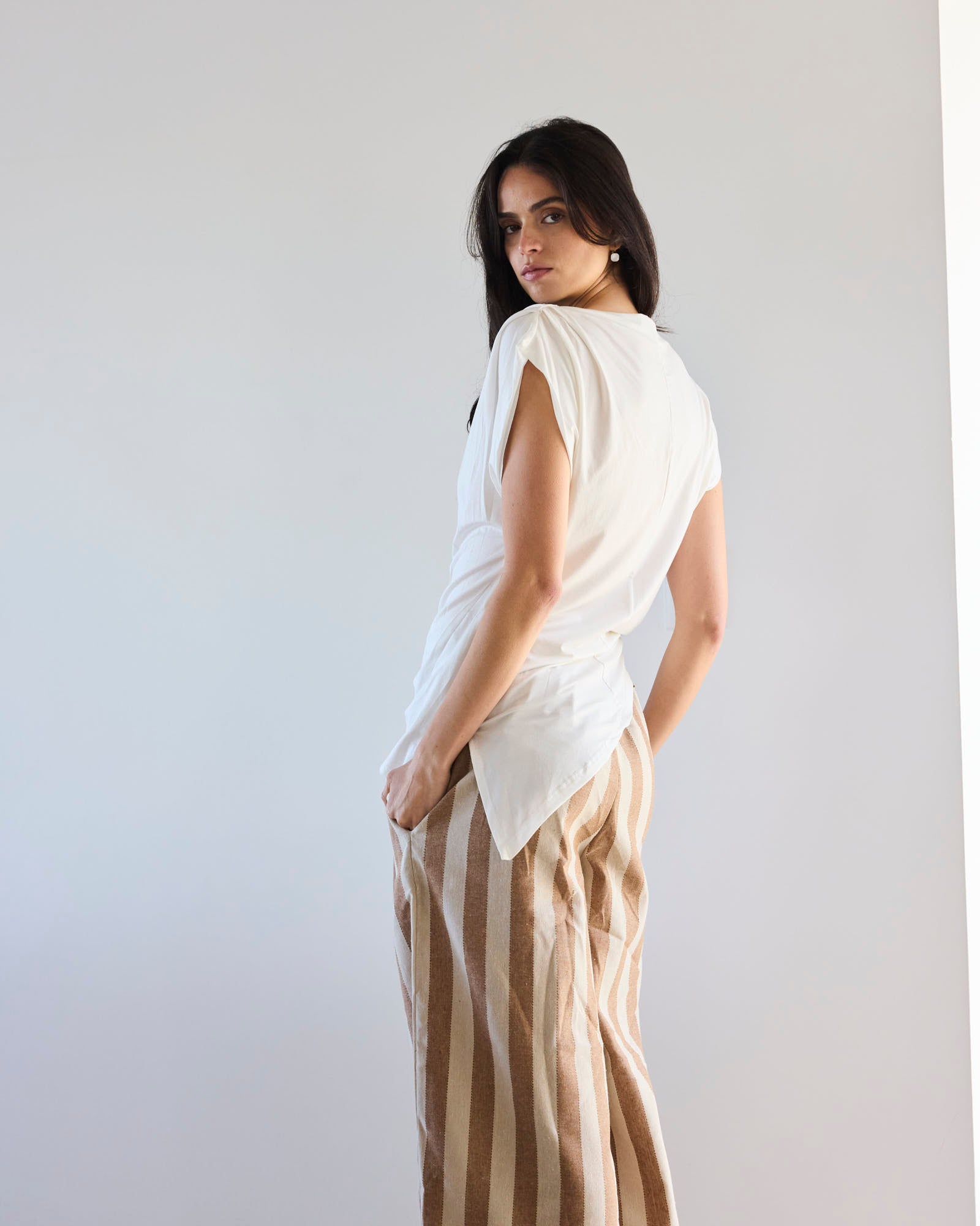POLERA ASIMETRICA JOLIE BLANCA