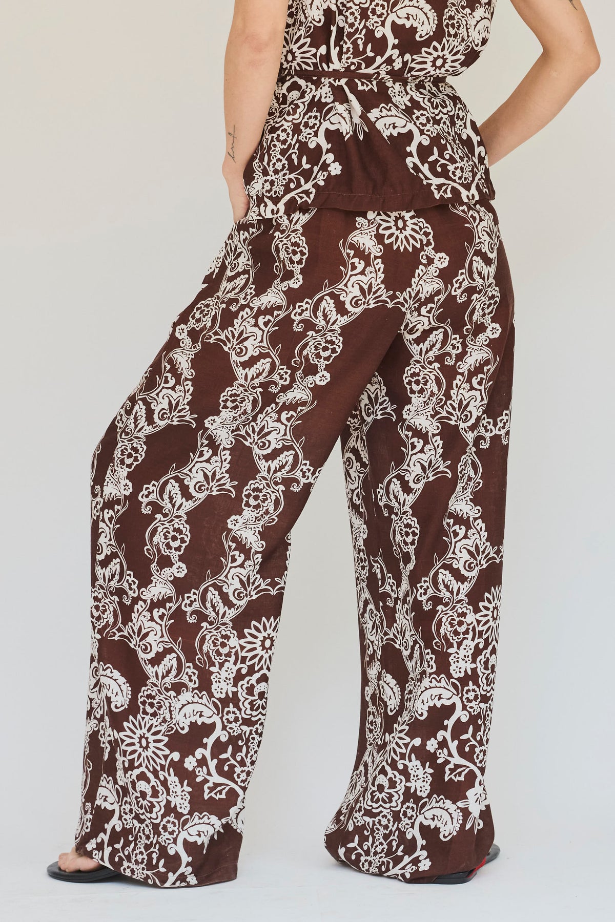 CONJUNTO FIORE CAFÉ