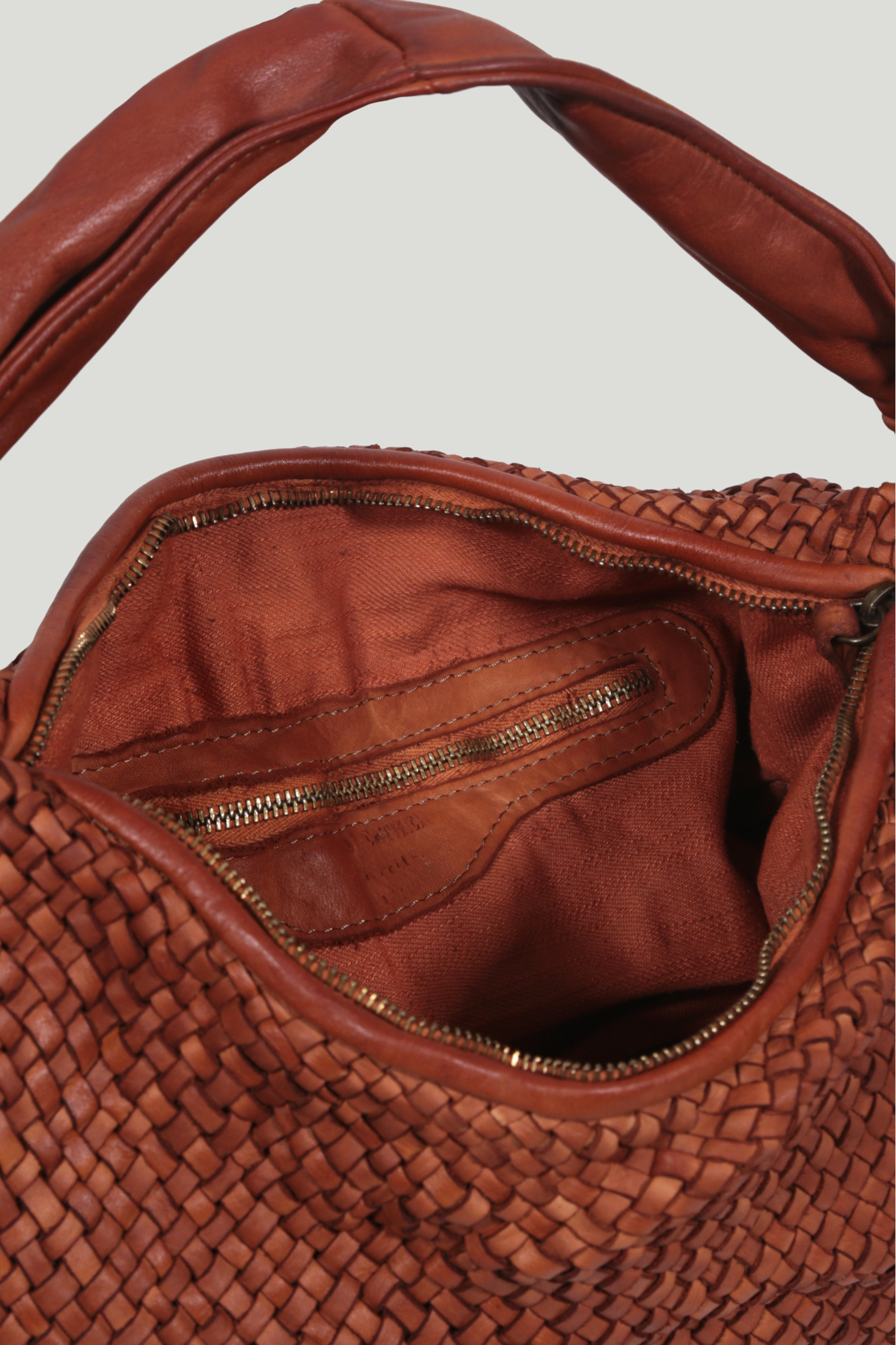 BOLSO TRENZADO SIENNA TOSTADO