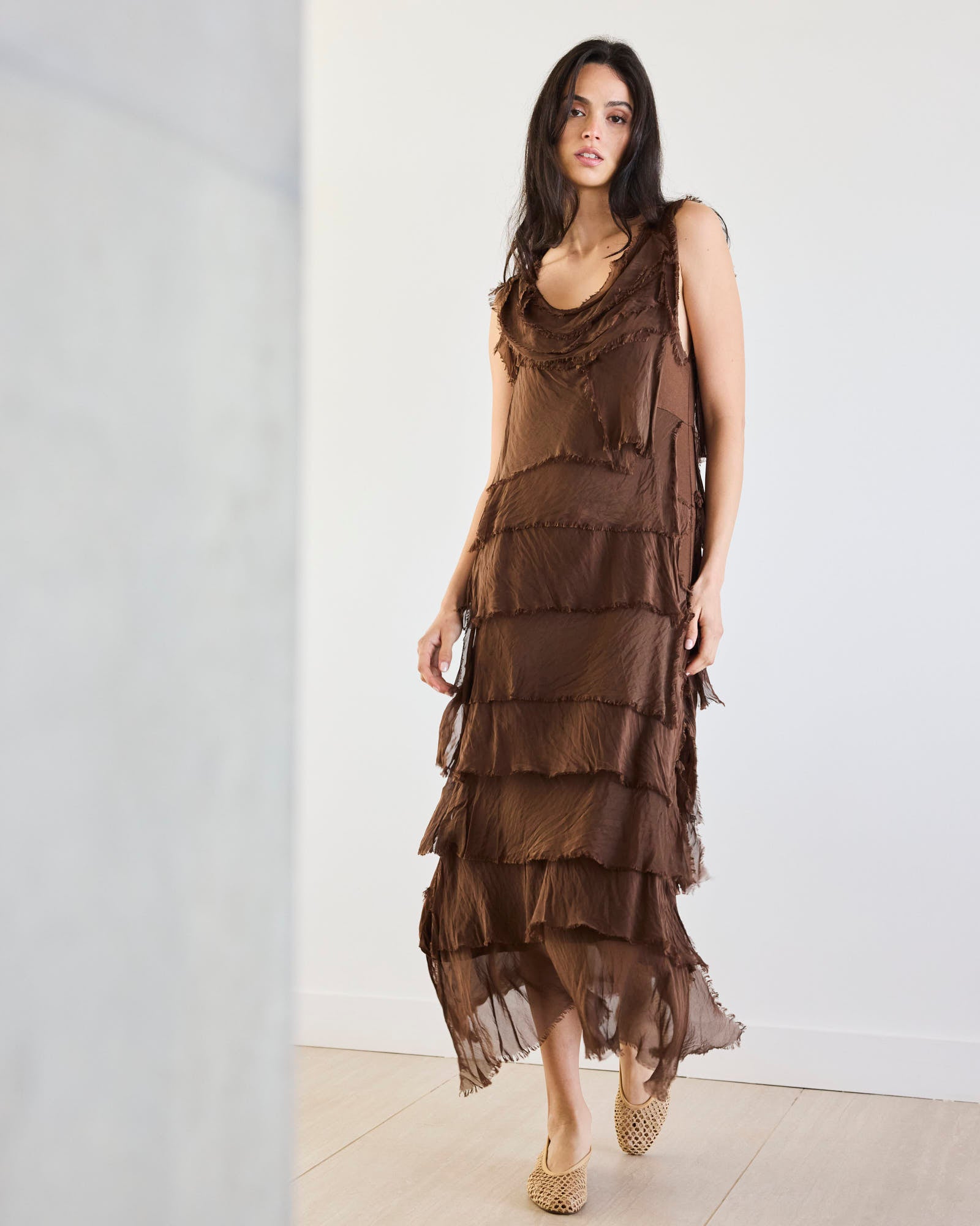 VESTIDO CAPA 100% SEDA MARRÓN