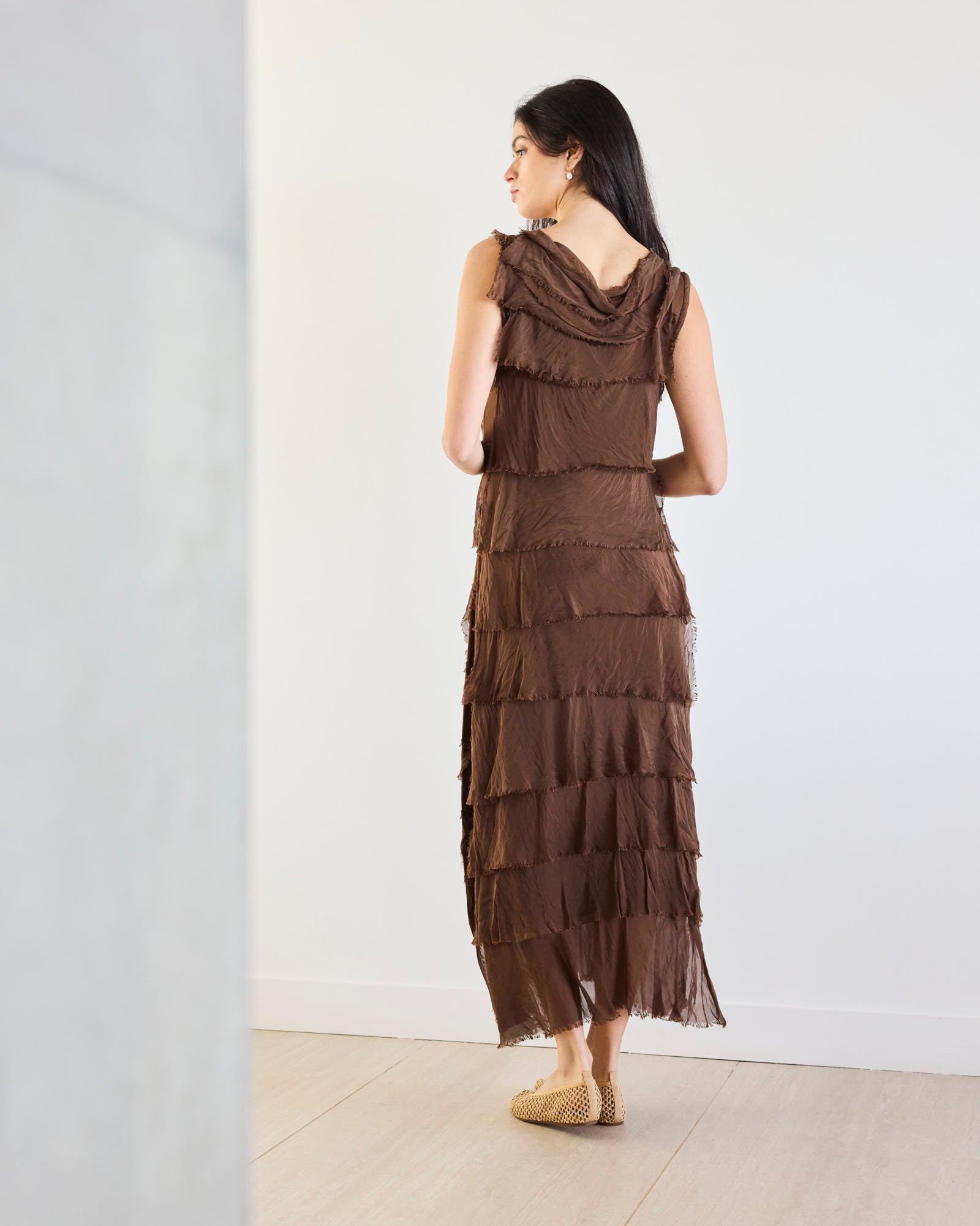 VESTIDO CAPA 100% SEDA MARRÓN