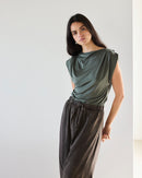 POLERA ASIMÉTRICA JOLIE OLIVA
